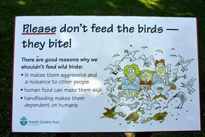 Табличка о птицах