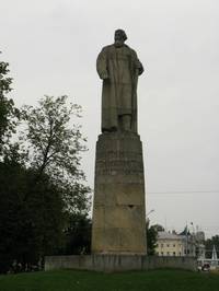 Памятник Сусанину в Костроме